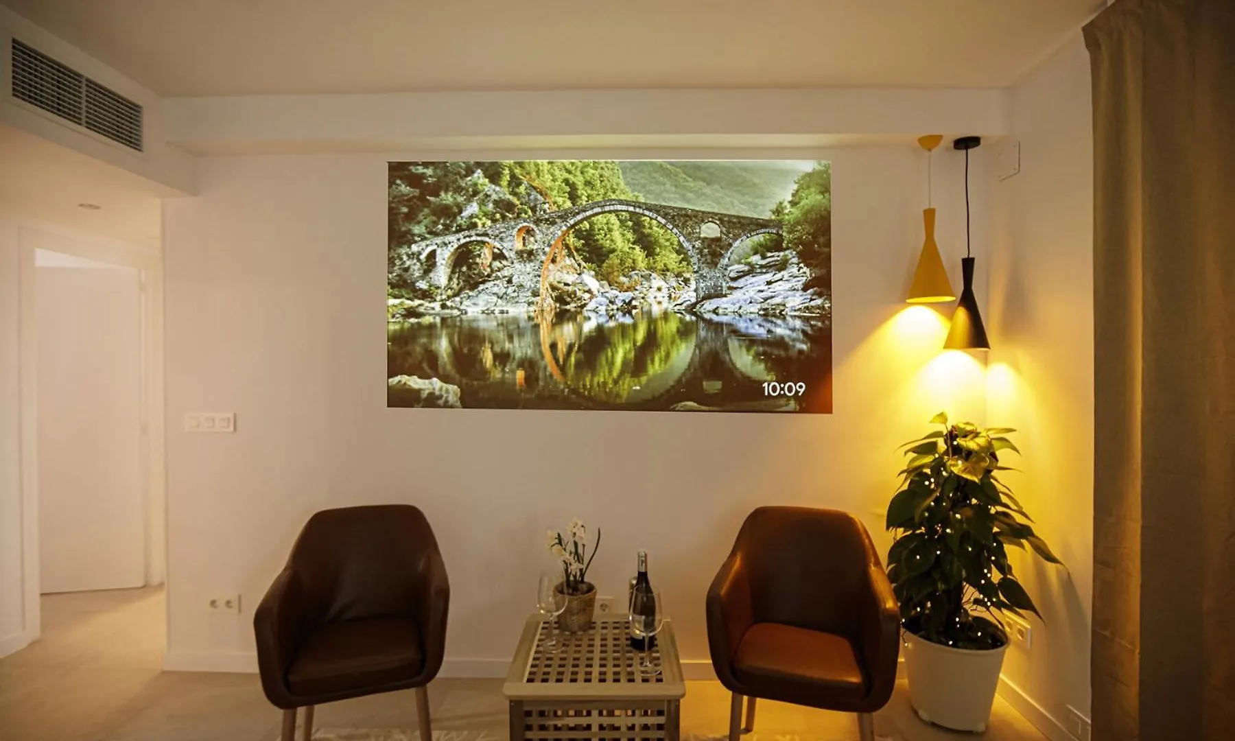 Apartamento De Tres Habitaciones En Girona