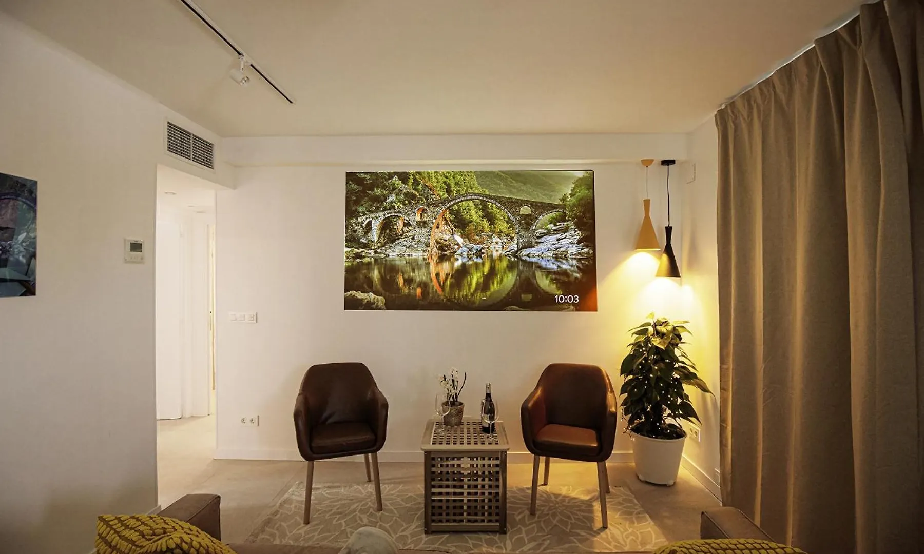 Apartamento De Tres Habitaciones En Girona Apartment